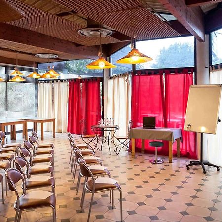 Ibis Budget Saint Christol Les Ales 외부 사진