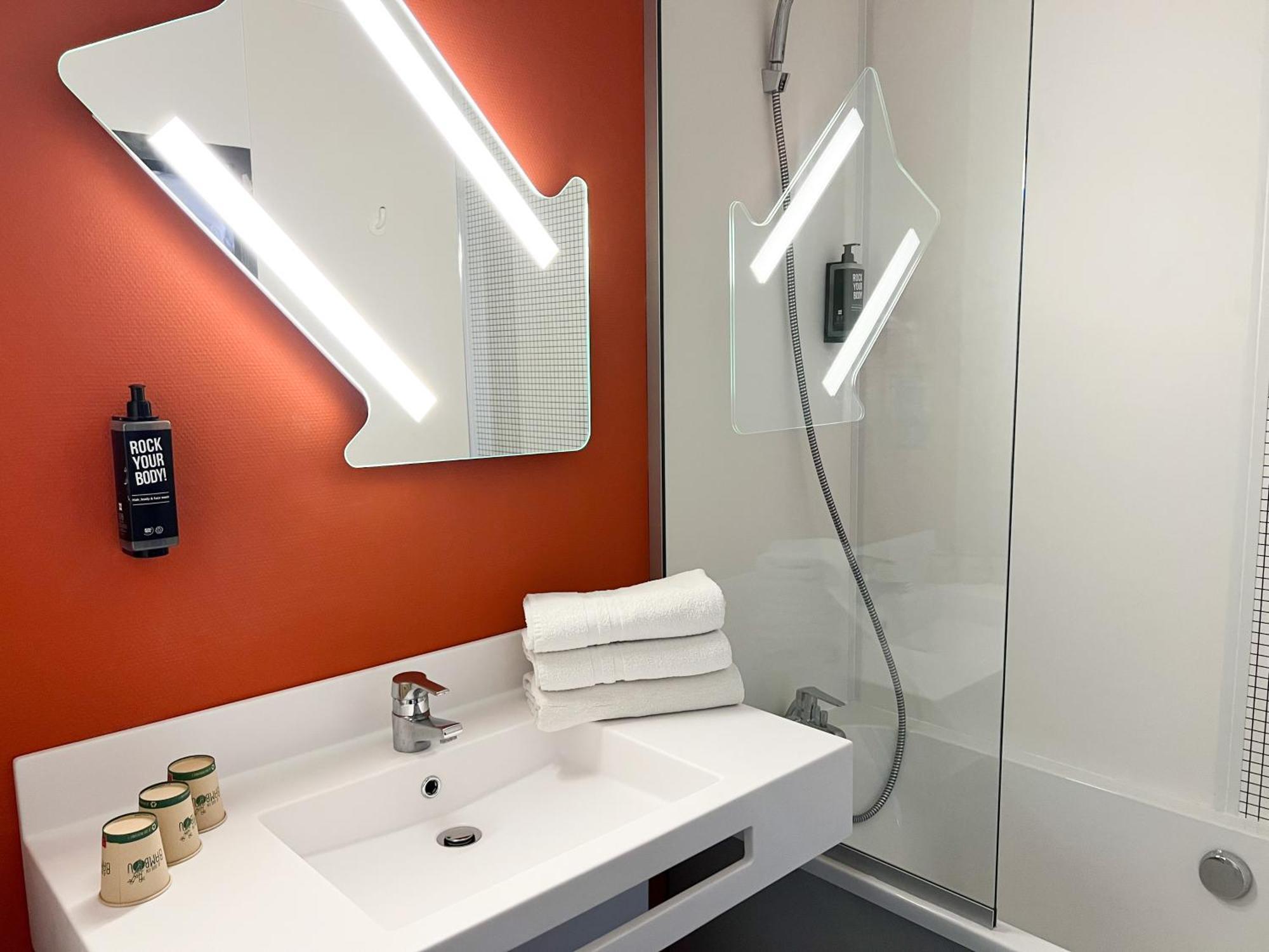 Ibis Budget Saint Christol Les Ales 외부 사진