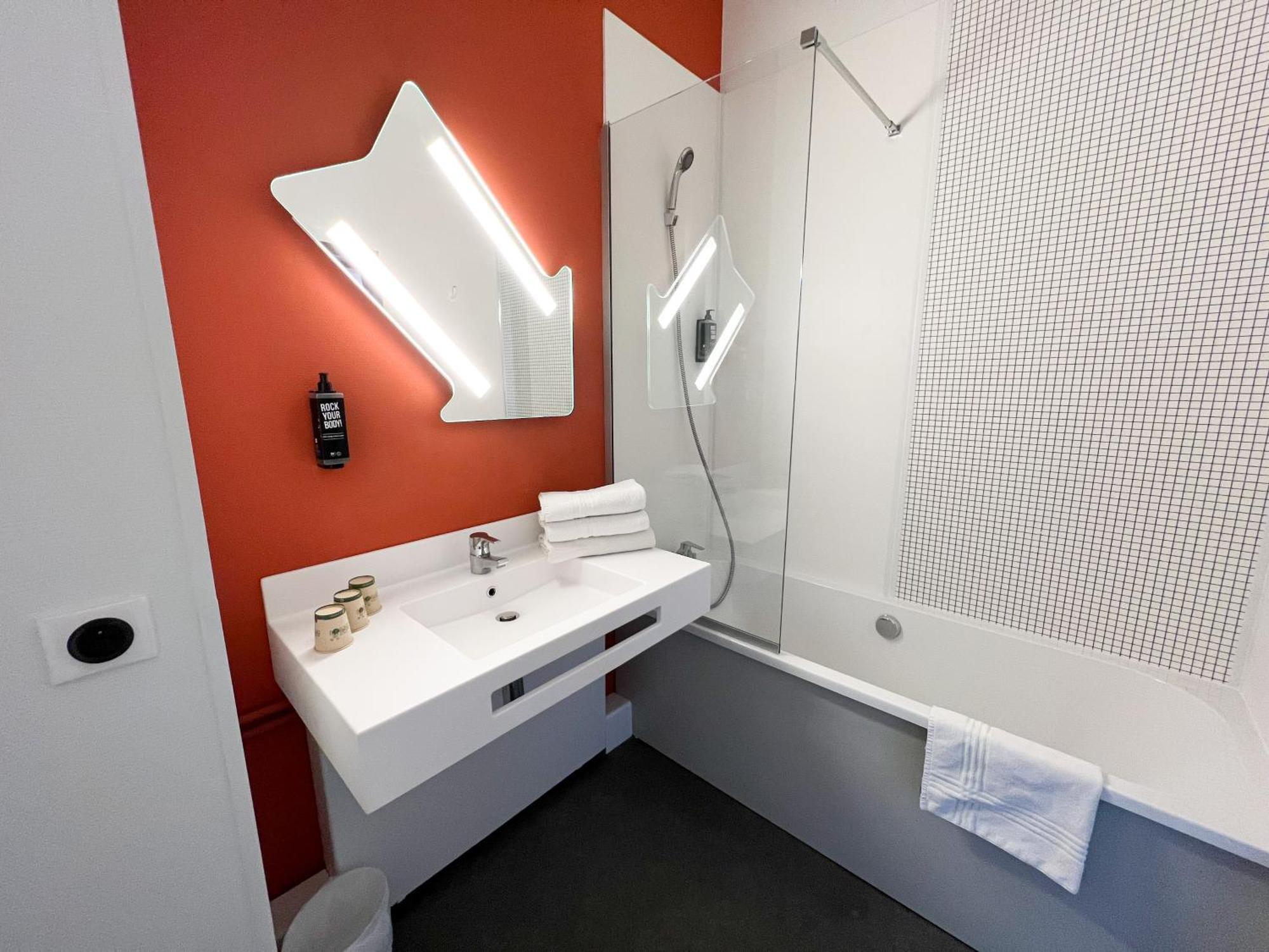 Ibis Budget Saint Christol Les Ales 외부 사진